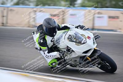 media/Apr-18-2025-TrackDaz (Fri) [[45f5874c44]]/A Group/Session 4 (Turns 5 and 6 - Inside)/
